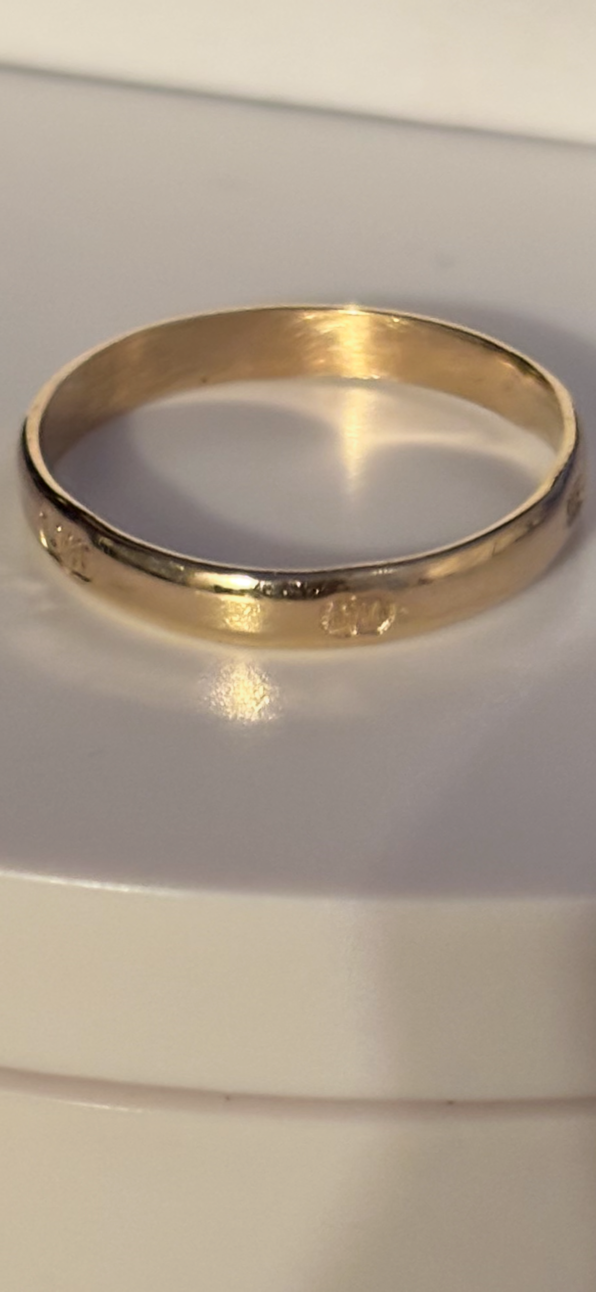9ct Solid Gold Ring Hallmarked on the outside Handmade