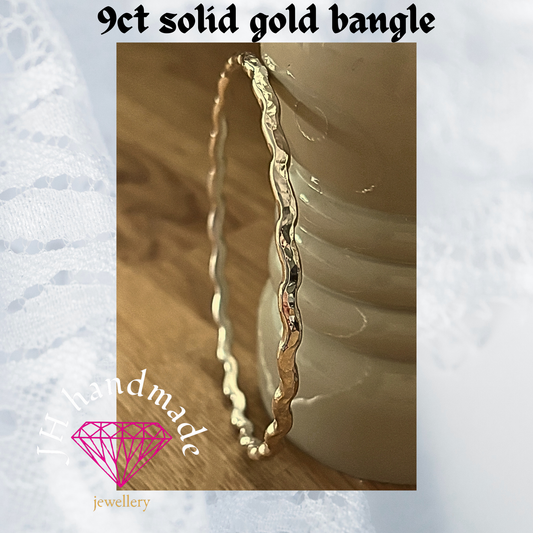 9ct Solid Gold Wave Bangle 3mm Handmade in the uk using sand casting method